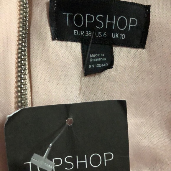 ❌SOLD ❌Crop Top 🌸 - Picture 4 of 5